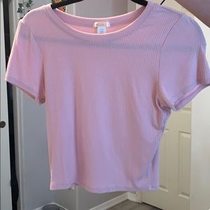 pink t-shirt